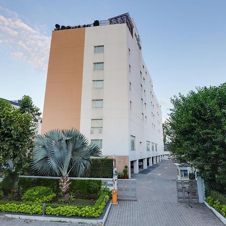 Lemon Tree Hotel Chandīgarh Exteriör bild